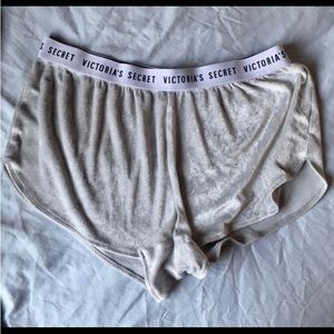 VS velvet shorts